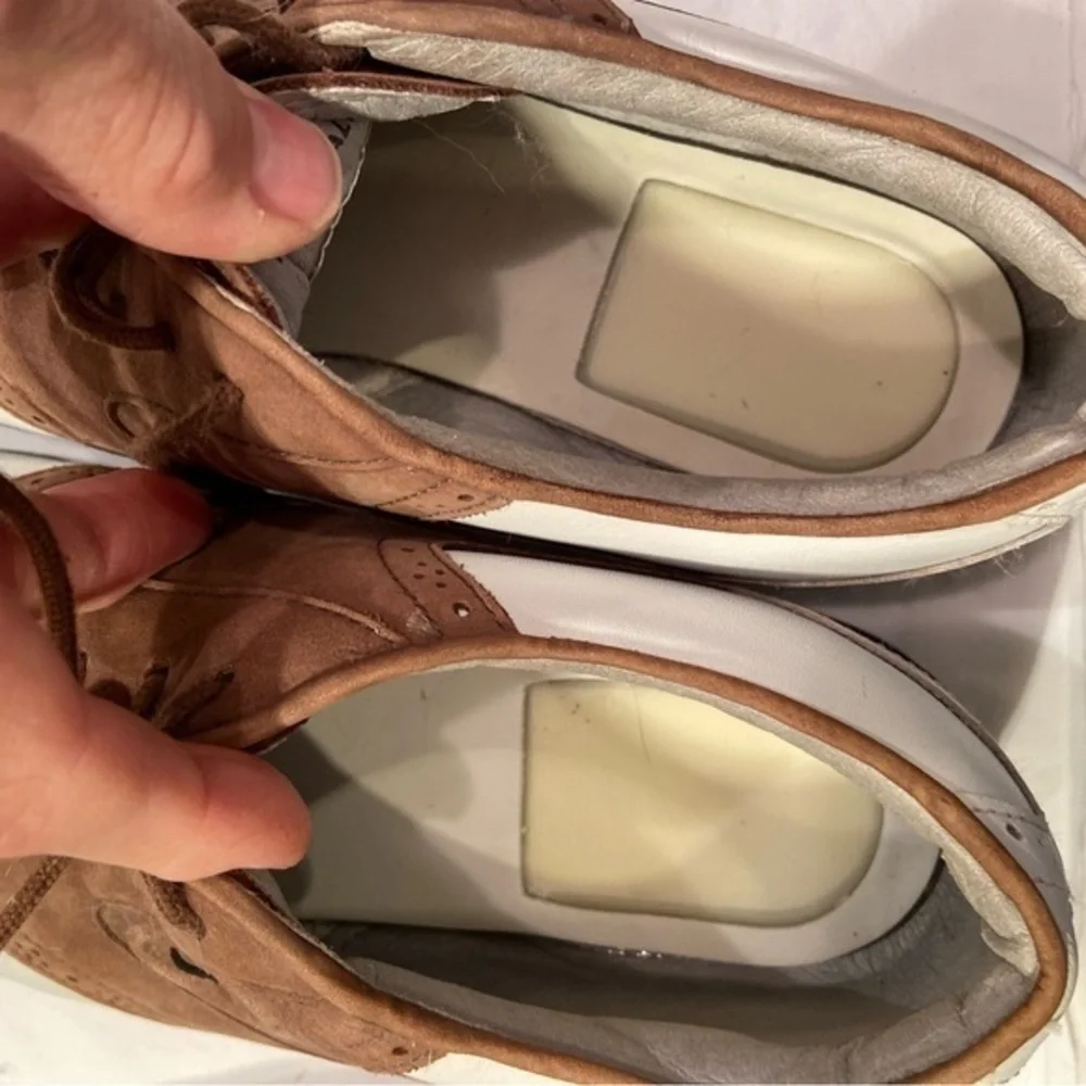 Nike oxford saddle